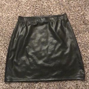Small Express leather skirt.